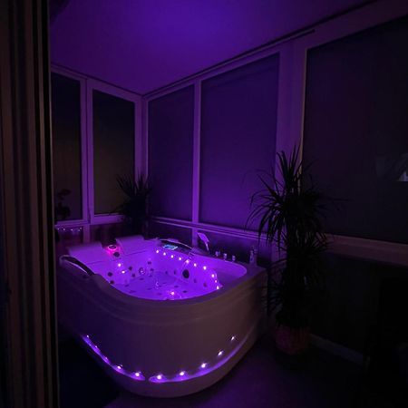 Luxrooms - Hotel Type With Private Jacuzzi Bjelovar Εξωτερικό φωτογραφία