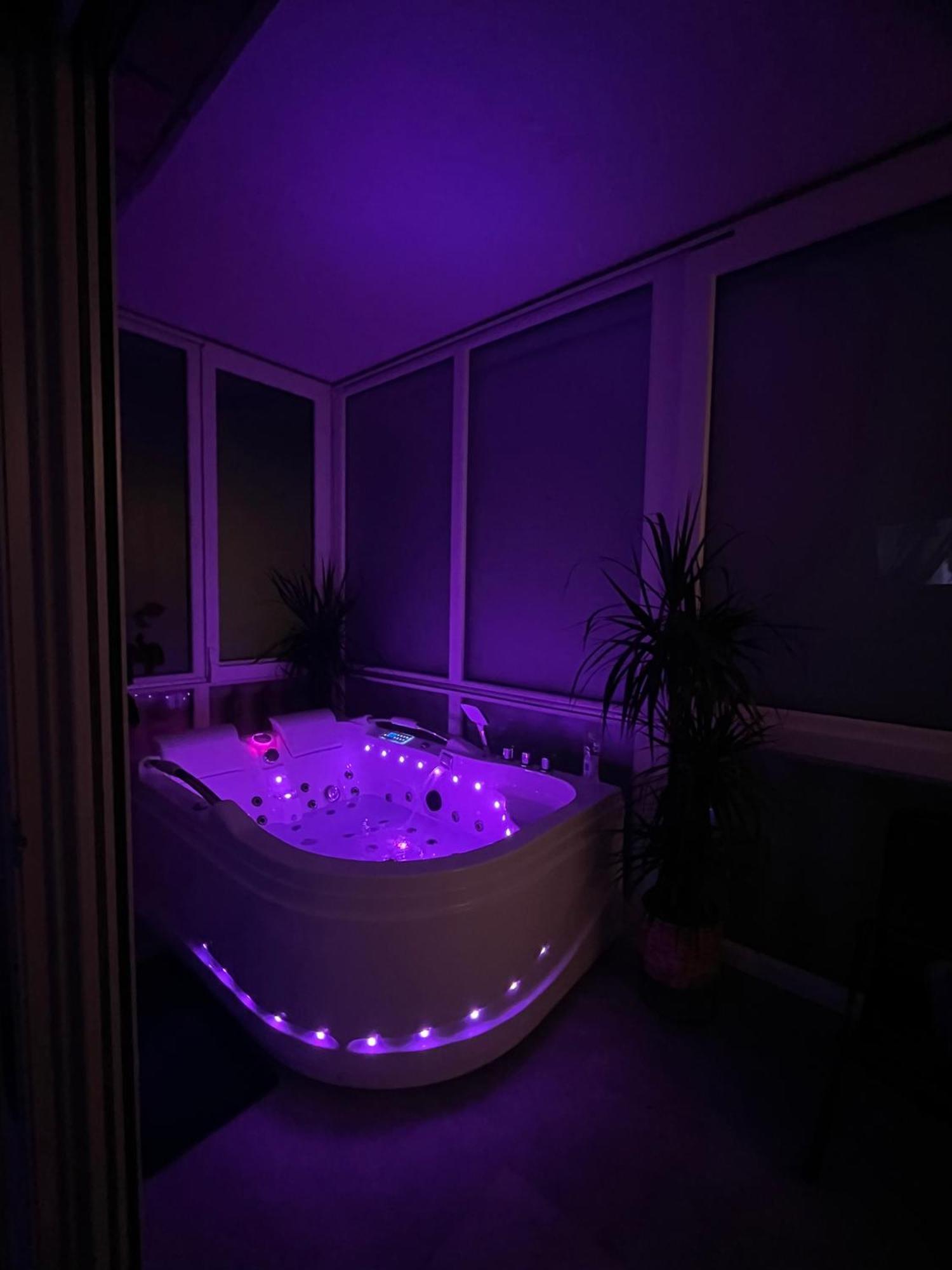 Luxrooms - Hotel Type With Private Jacuzzi Bjelovar Εξωτερικό φωτογραφία