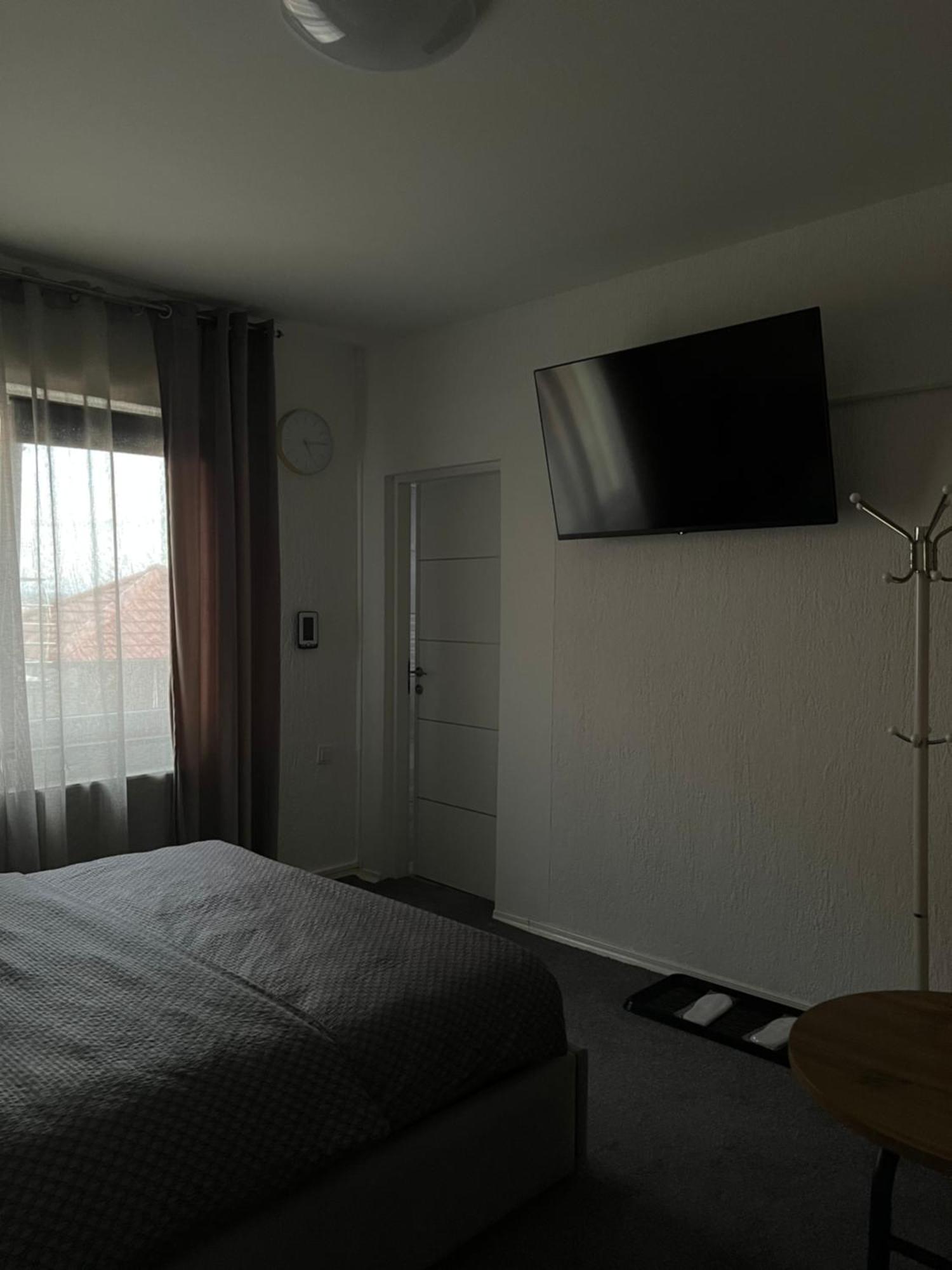 Luxrooms - Hotel Type With Private Jacuzzi Bjelovar Εξωτερικό φωτογραφία