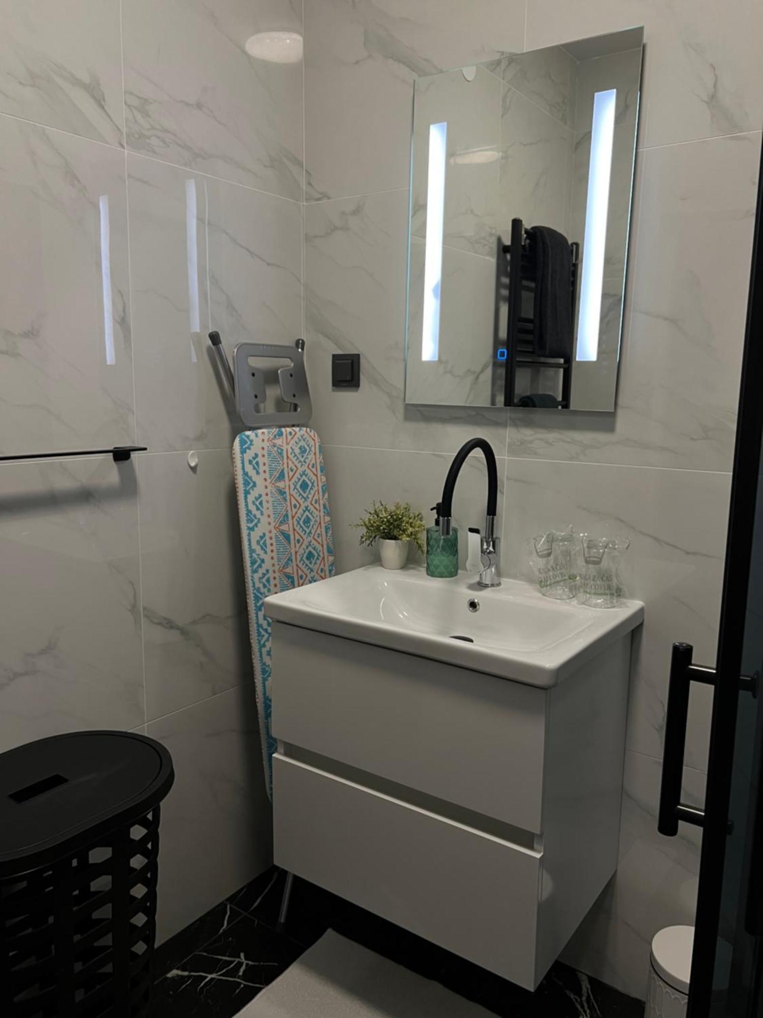 Luxrooms - Hotel Type With Private Jacuzzi Bjelovar Εξωτερικό φωτογραφία